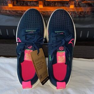 Nike NWT Sz-7 Women’s Run/Walk/Skip Shoes Recycled Content-Eco🌎Friendly Sneakers